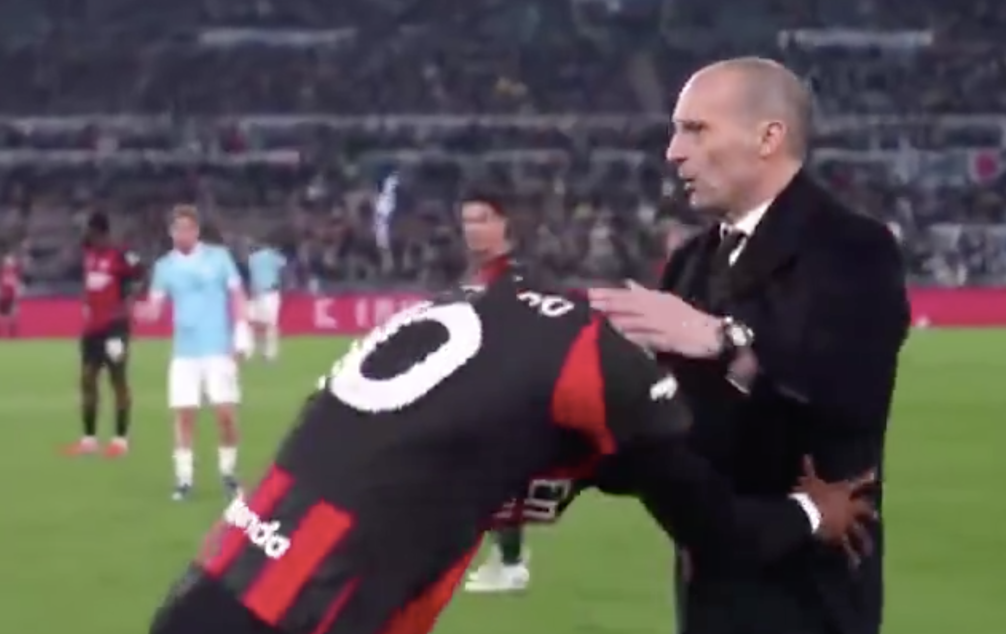 LeyuSports-7000万巨星被换下后怒推囧叔！AC米兰内讧曝光 耻辱0-1+差榜首8分