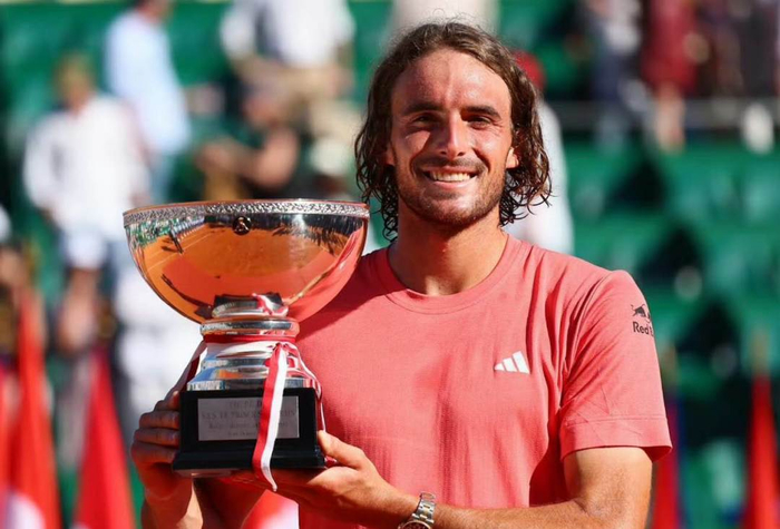 vip注册-蒙卡冷门迭出：梅总吞双蛋怒砸拍，三驾马车悉数淘汰！|辛纳|蒙特卡洛大师赛|扬尼克-辛纳|西西帕斯|红土_新浪新闻